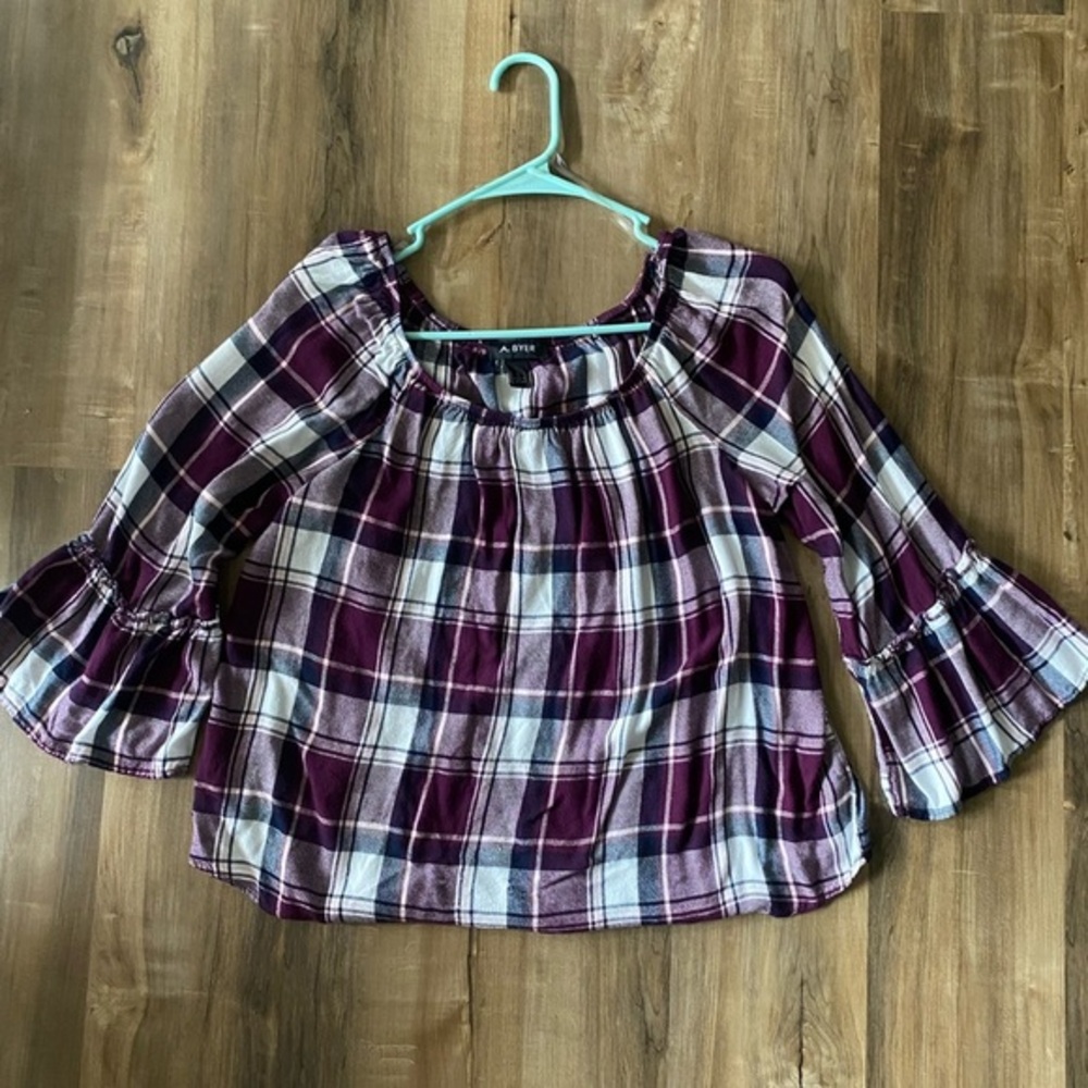 A. Byer Women's Top Size Large